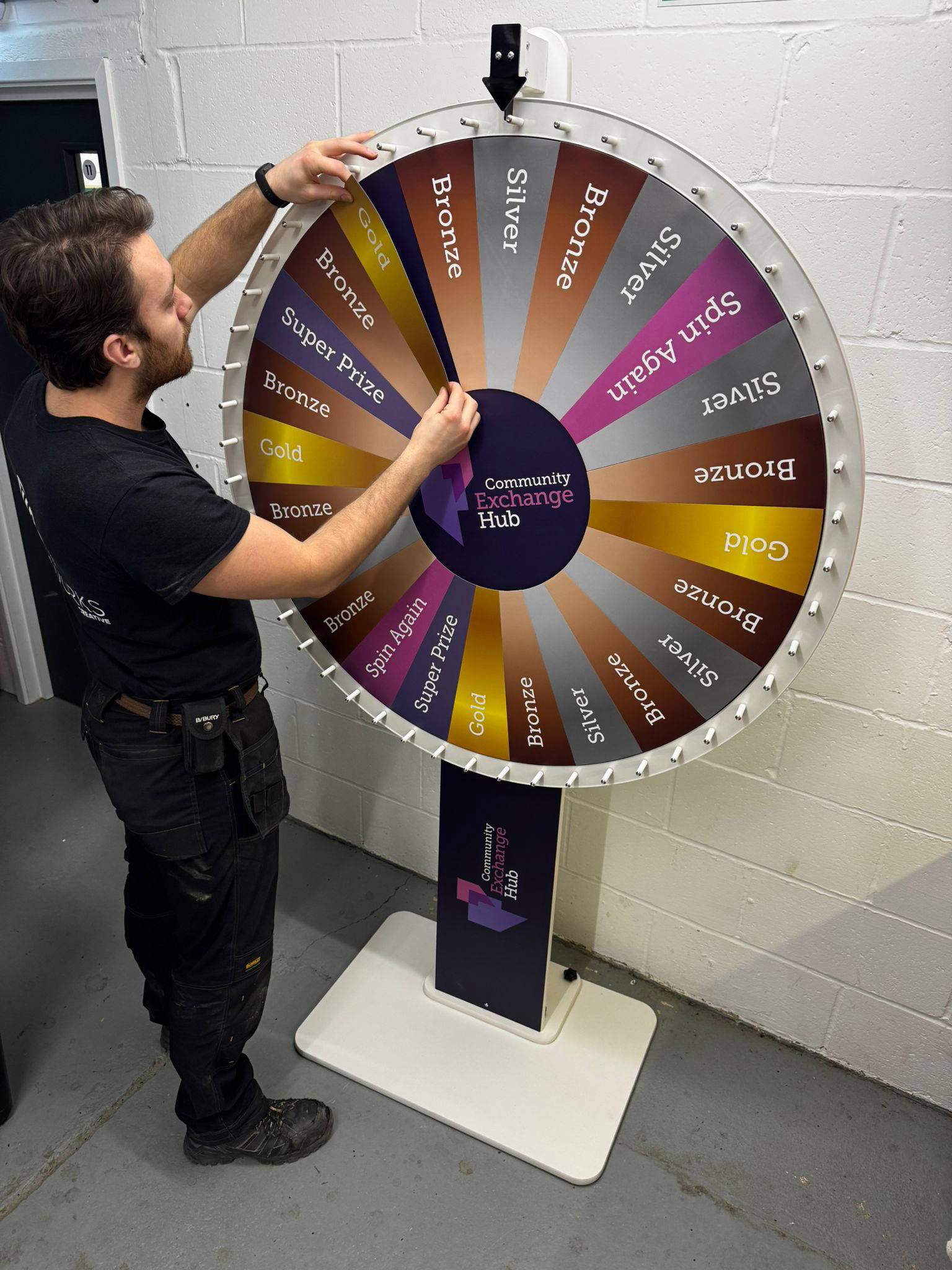 Magnetic prize wheels