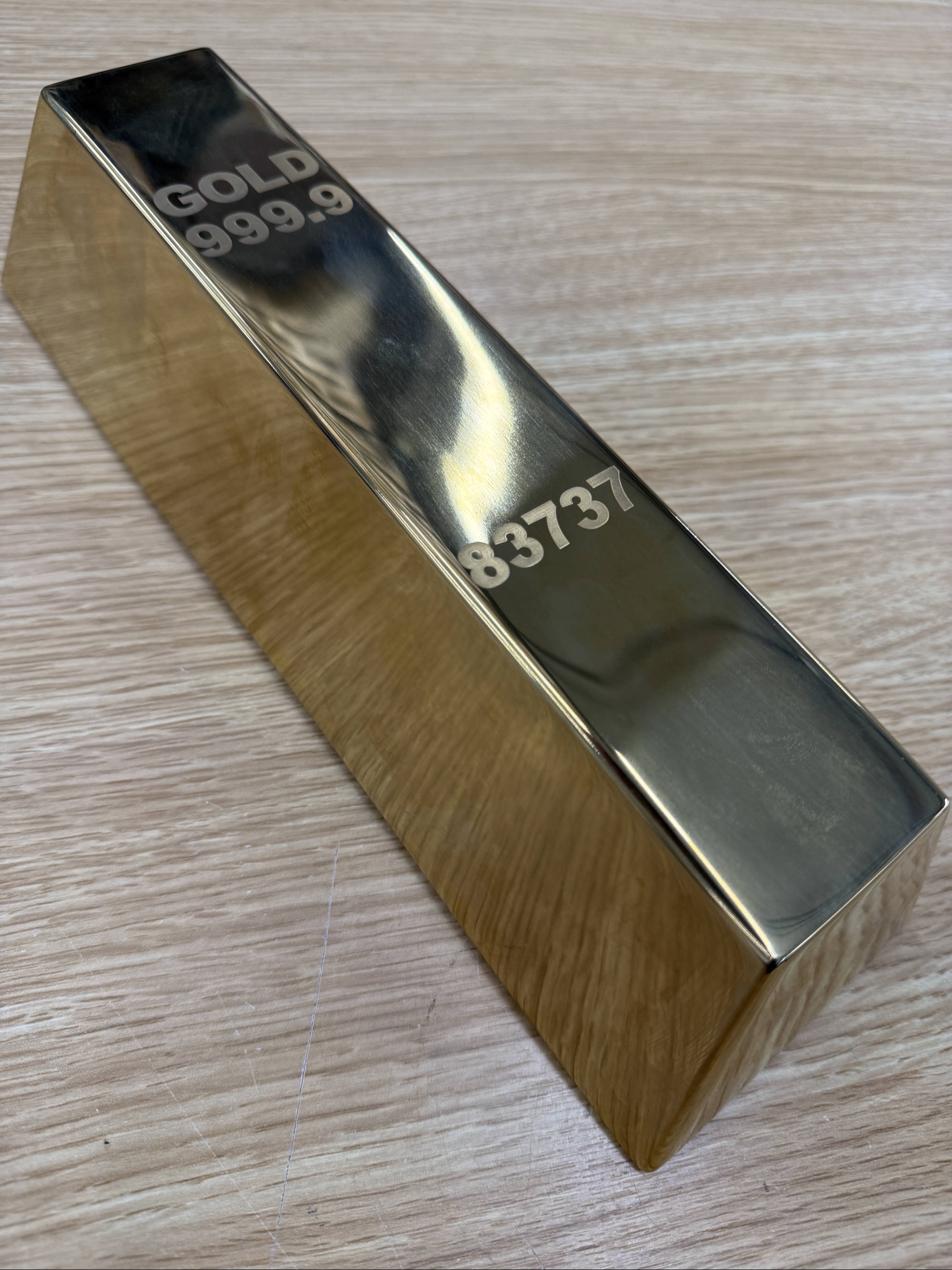 Branded gold bar challenge game