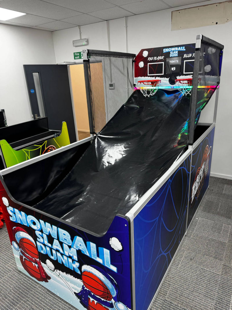 Christmas theme basketball game