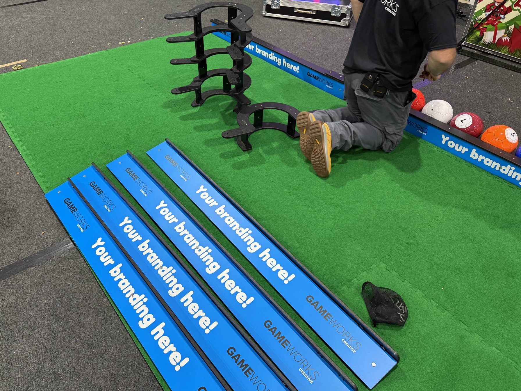 Footpool with easy branding options