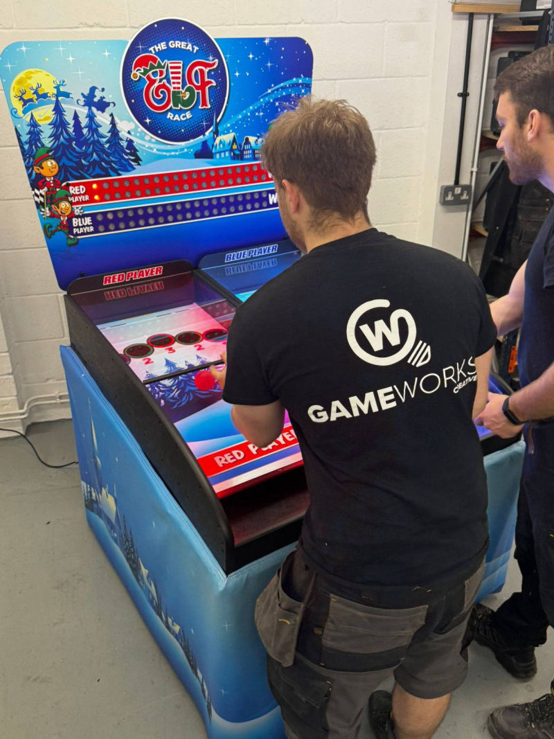 Christmas elf racing game