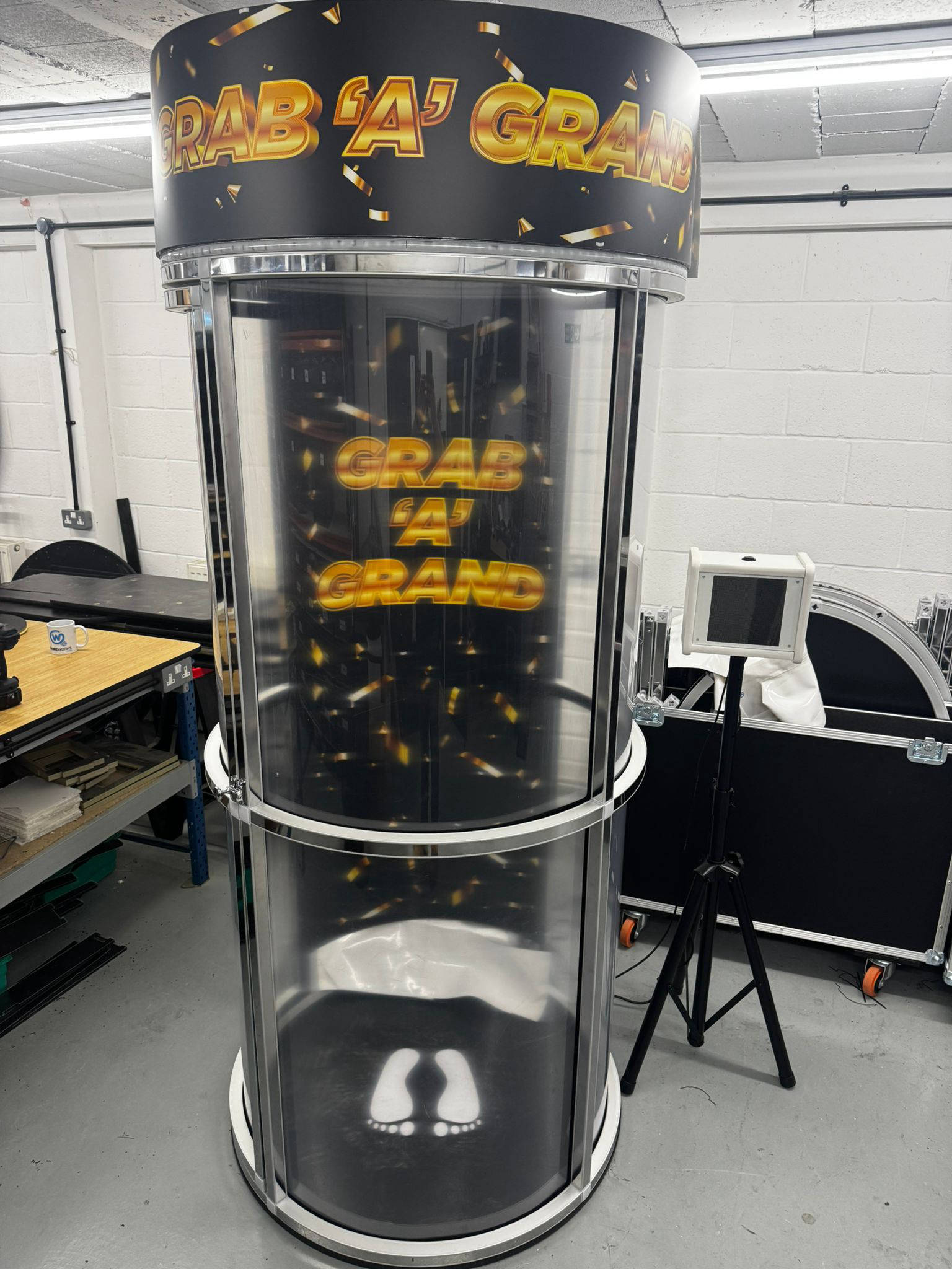 Grab a grand cash cubes for sale and hire