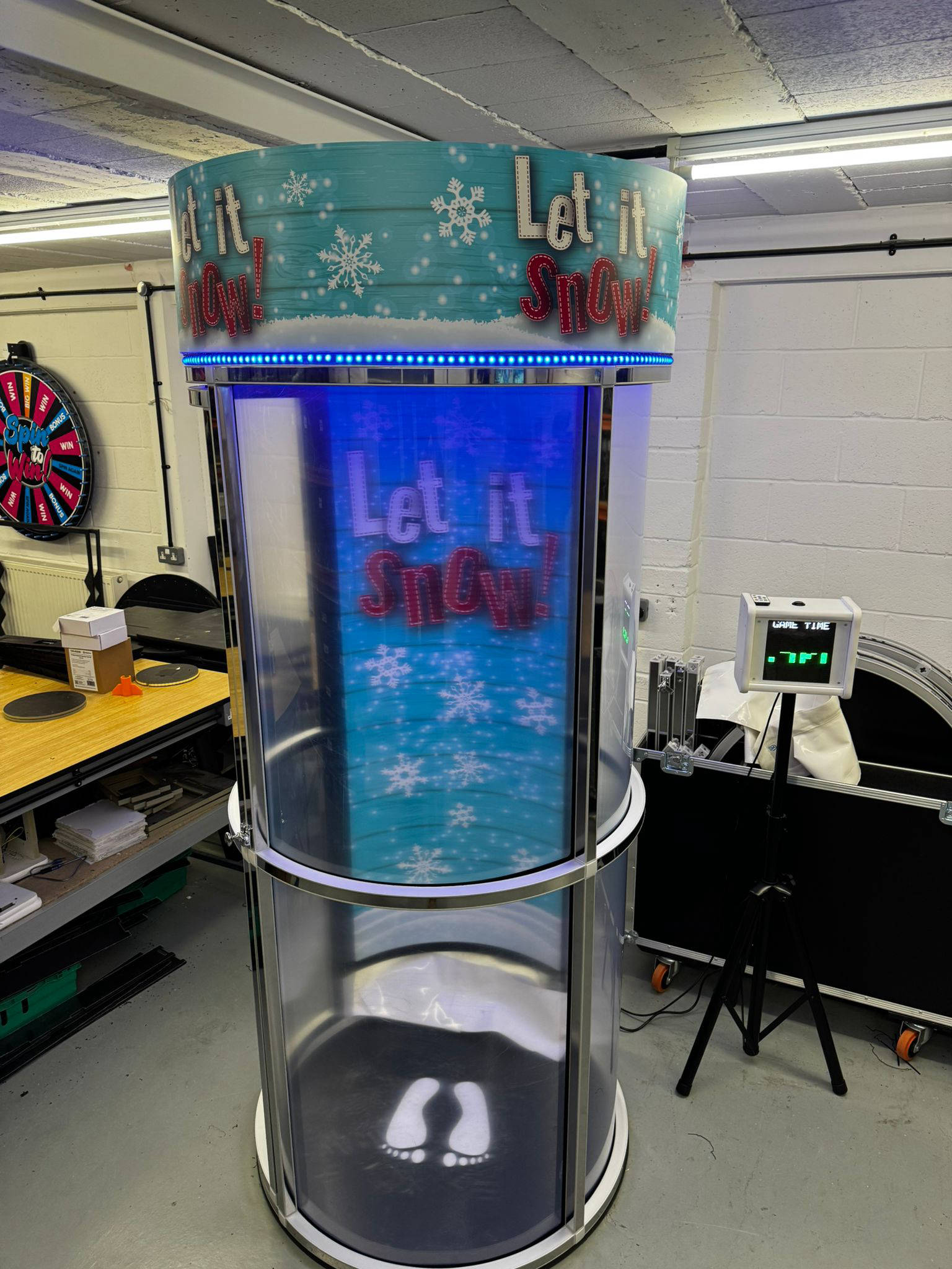 Snowball grabber game