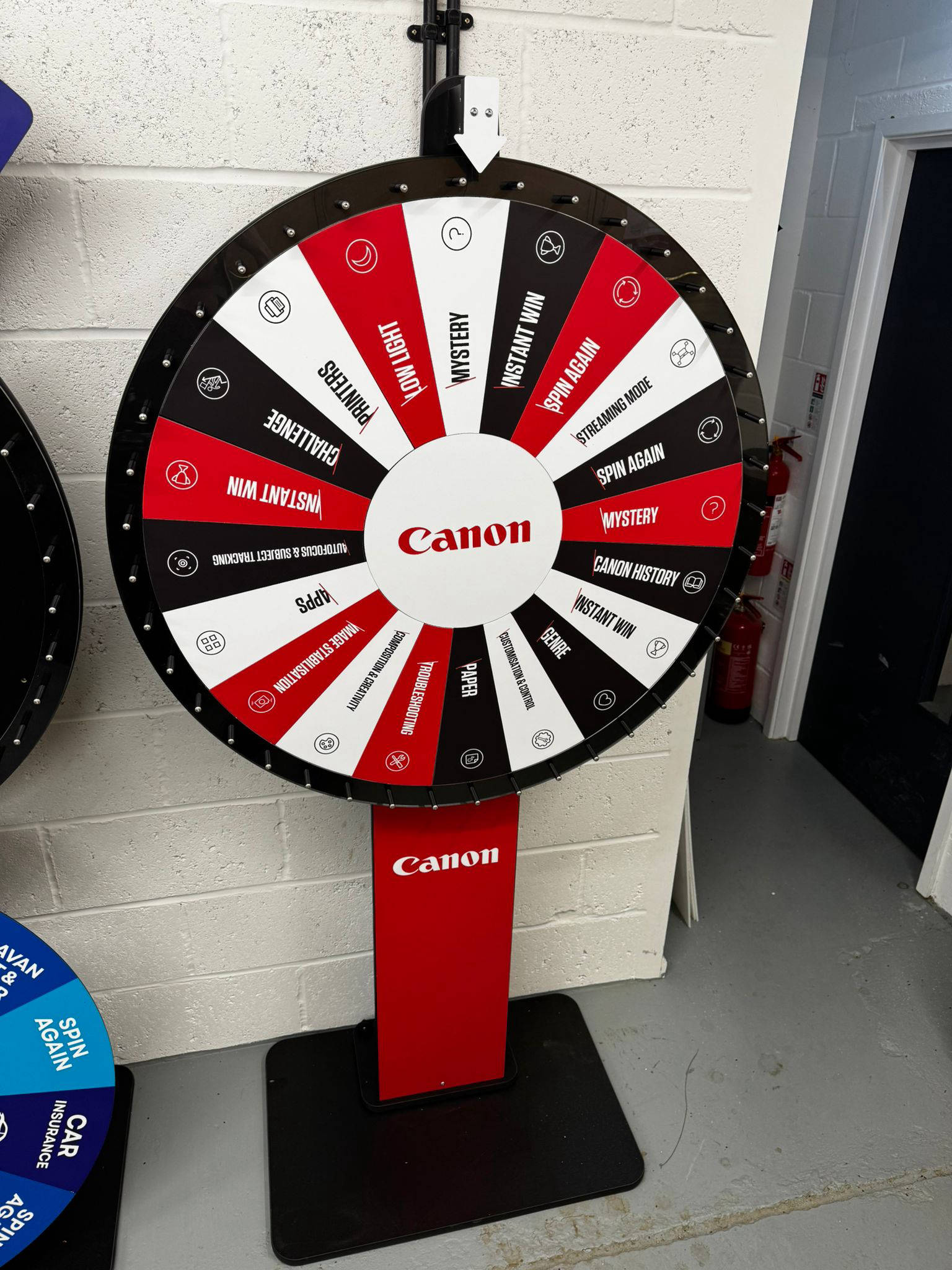 Magnetic prize wheel for canon