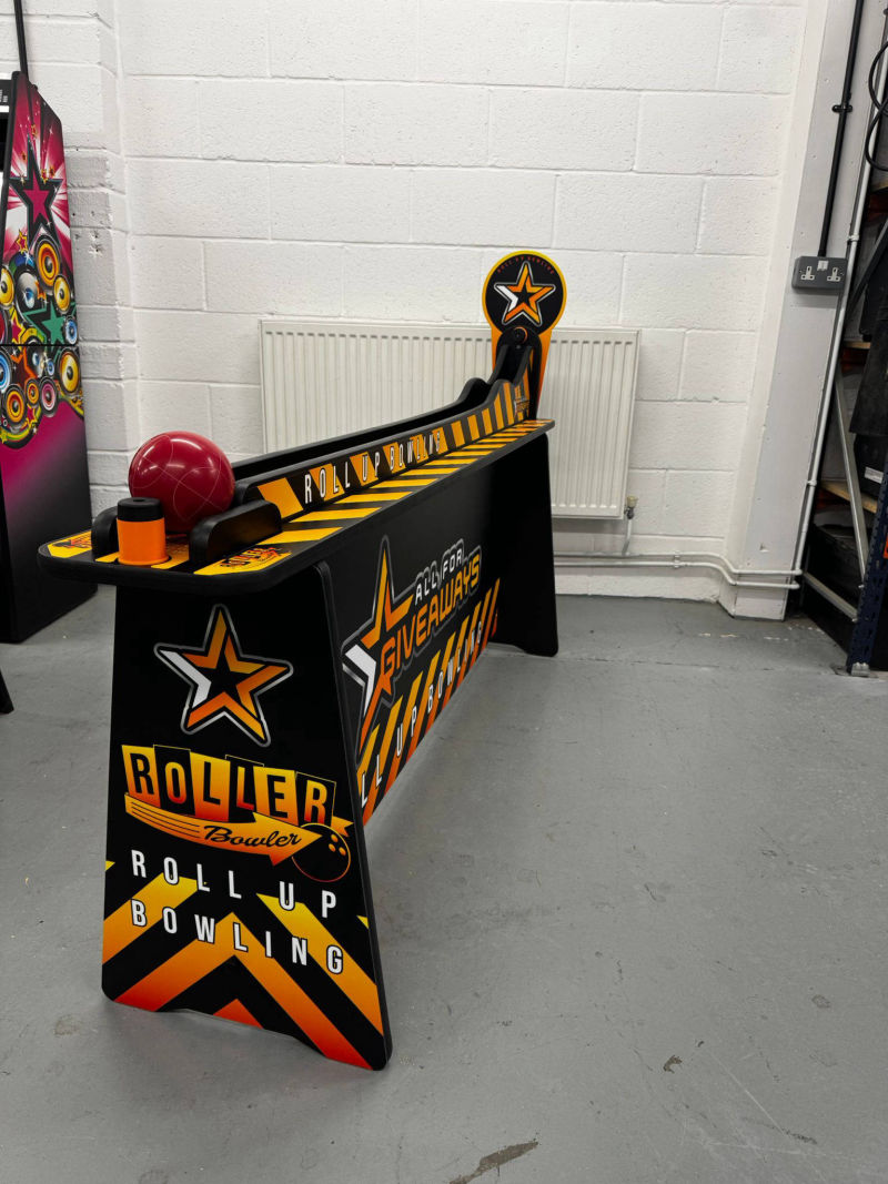 Competition roller bowler